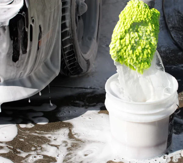 Chemical Guys Mr Pink Shampoo Car Wash & Chenille Wash Mitt Bundle / Kit - Image 10